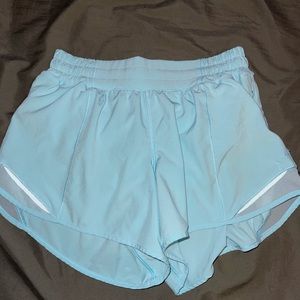 Lululemon shorts size 6 4”